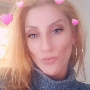 Meet your Posher, Cortney